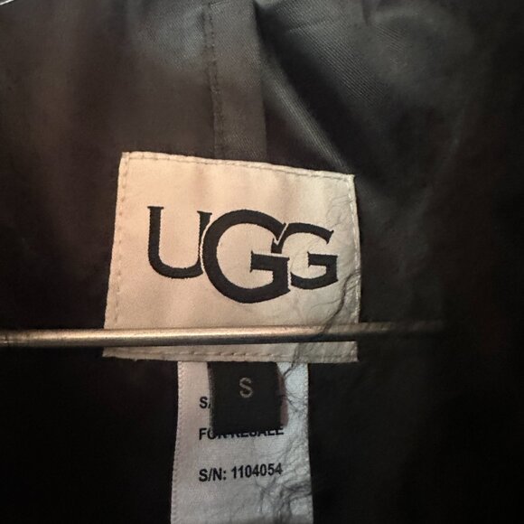 UGG MONGOLIAN SHEERLING VEST - Size S - Picture 4 of 5